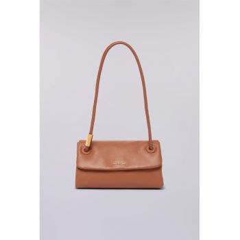 Geanta din piele cu bareta de umar si detaliu logo - Caramel