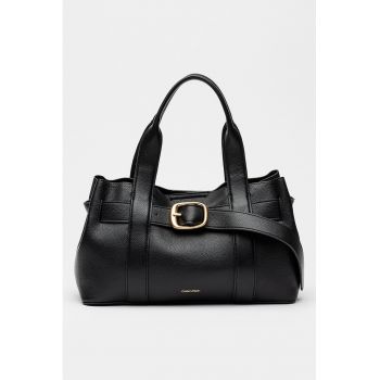 Geanta din piele ecologica cu bareta de uamr si catarama decorativa - Negru