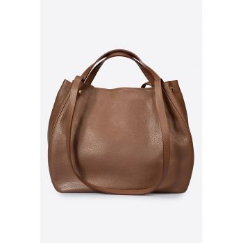 Geanta din piele cu fermoar si bareta de umar - Maro