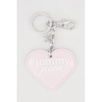 Breloc de piele ecologica cu inimi si logo brodat - Alb/Roz pastel