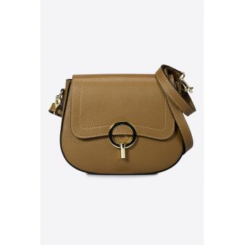 Geanta crossbody din piele cu clapa - Maro scortisoara