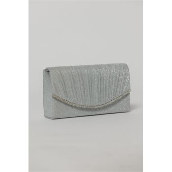 Clutch argintiu elegant cu clapeta curbata si detalii plisate