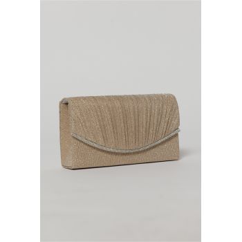 Clutch nude elegant cu clapeta curbata si detalii plisate