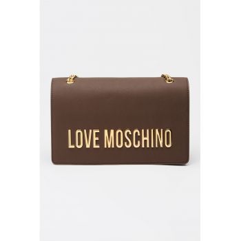 Geanta de piele ecologica cu bareta de umar si logo metalic - Maro inchis