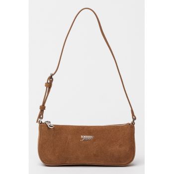 Geanta din piele intoarsa cu bareta de umar si logo - Maro scortisoara