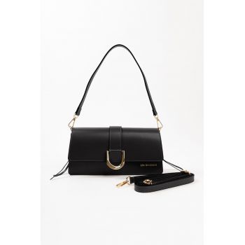 Geanta de piele cu bareta de umar si catarama metalica - Negru