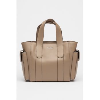 Geanta din piele ecologica cu bareta de umar detasabila cu logo si model jacquard - Maro taupe