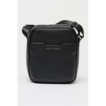Geanta crossbody cu aplicatie logo metalica - Negru
