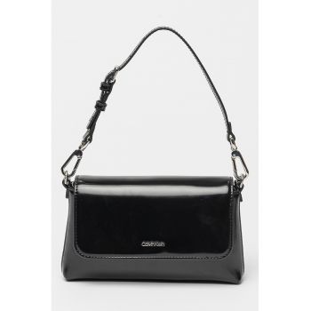 Geanta de umar cu clapa - Negru