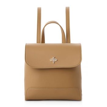 Rucsac patrat din piele ecologica cu clapa - Maro camel