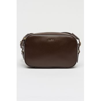 Geanta crossbody din piele ecologica cu aplicatie logo metalica Syndra - Maro inchis