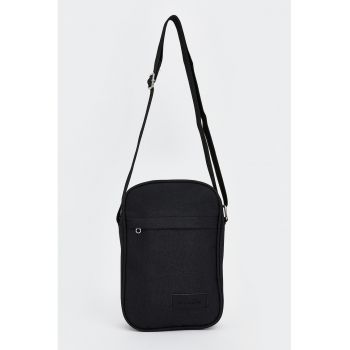 Geanta crossbody cu bareta ajustabila si fermoar - Negru