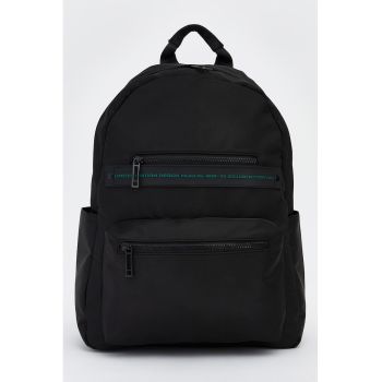 Rucsac din material textil cu buzunare cu fermoar - Negru