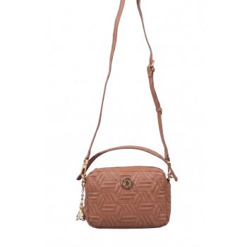 Geanta tip Crossbody - aplicatii cu logo - sistem de inchidere cu fermoar si maner reglabil
